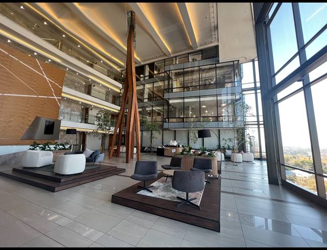 1,788M² OFFICE TO LET IN ROSEBANK